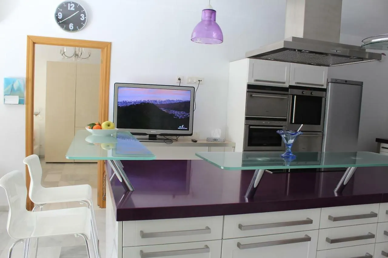 Alcazaba Beach Apartment 3302 Estepona
