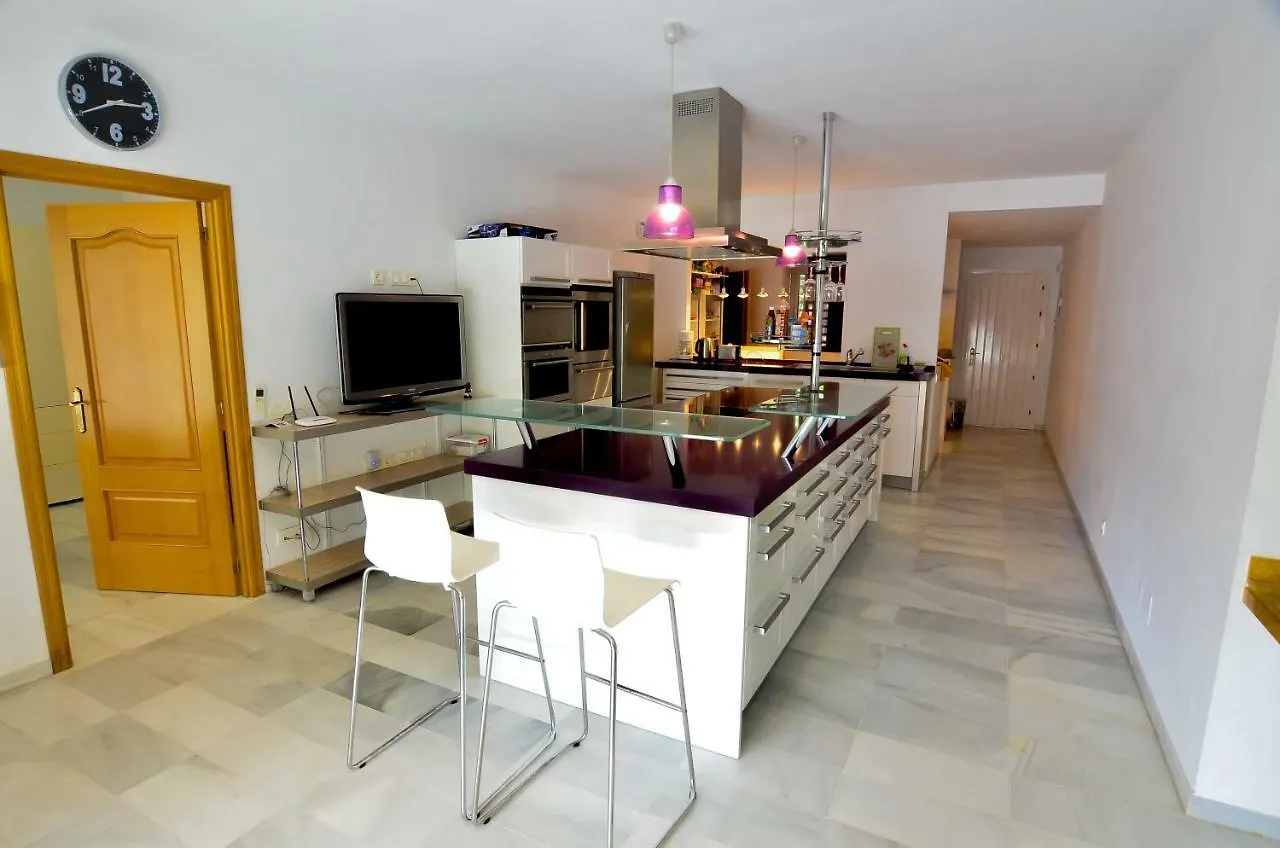 Alcazaba Beach Apartment 3302 Estepona