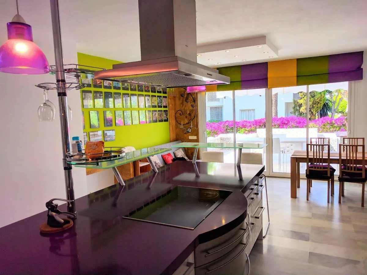 Alcazaba Beach Apartment 3302 إِستيبونا