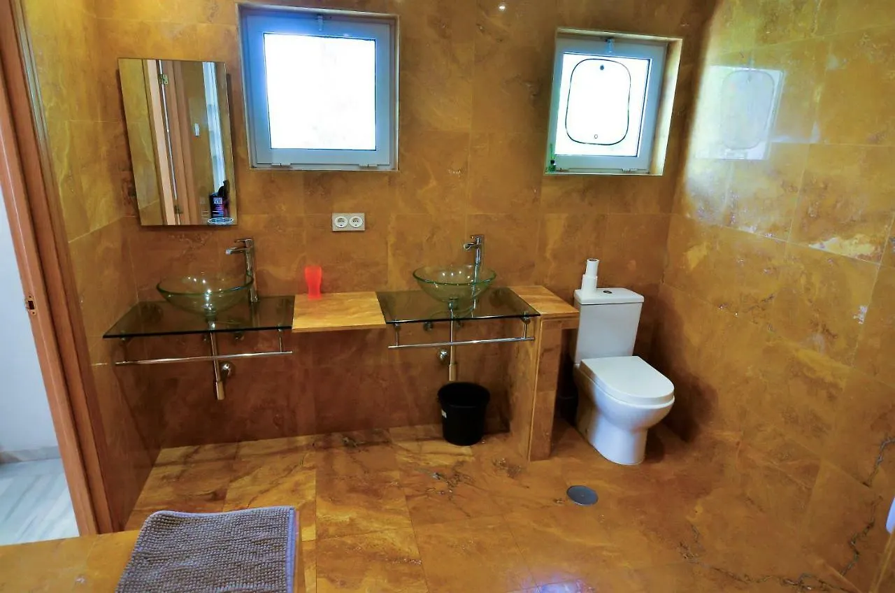 Alcazaba Beach Apartment 3302 إِستيبونا 0*,