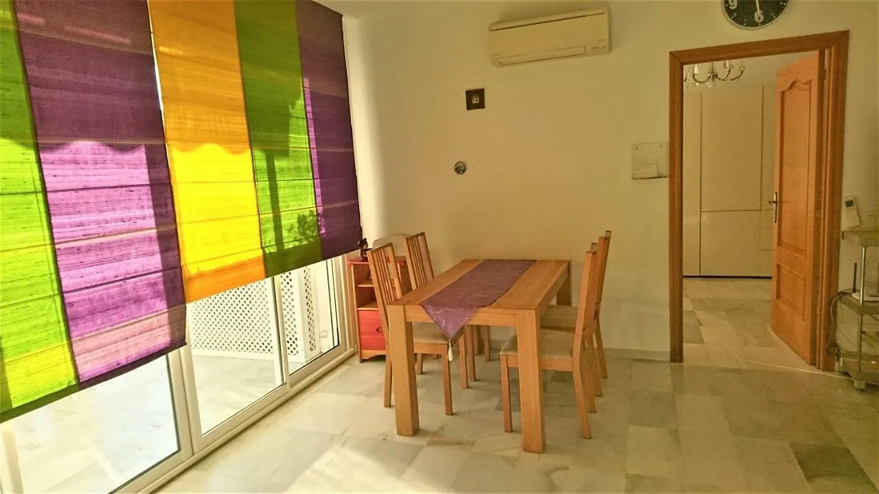 Alcazaba Beach Apartment 3302 إِستيبونا 0*,  إسبانيا
